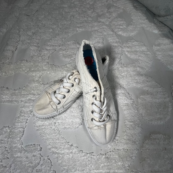 NWT Rocket Dog Tennis Shoes Sz 10 Off White - Picture 2 of 5